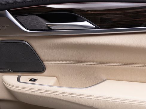 Used 2019 BMW 640i Gran Turismo xDrive image 62