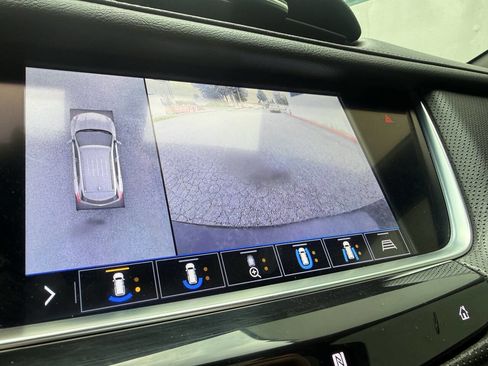 Used 2020 Cadillac XT5 Premium Luxury AWD/4WD image 22