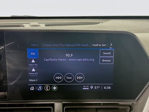 Used 2024 Chevrolet Trax RS image 19