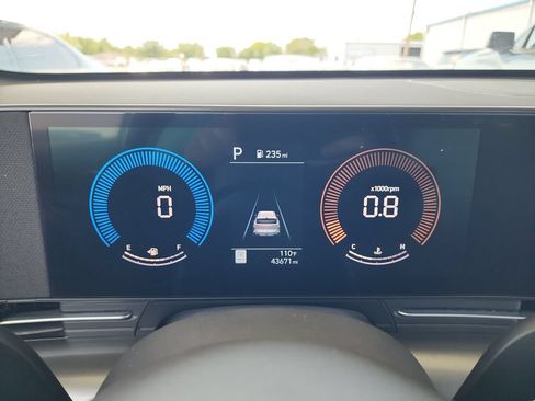 Used 2025 Hyundai Kona SEL AWD/4WD image 20