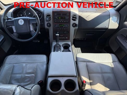 Used 2006 Lincoln Mark LT 4x4 image 12