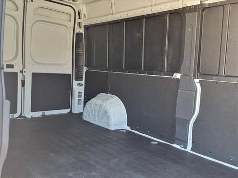 Used 2023 RAM ProMaster 2500 FWD image 10