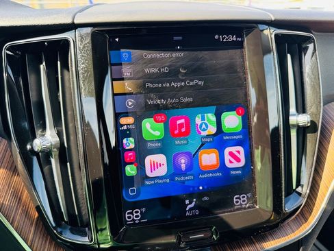 Used 2021 Volvo XC60 T5 Momentum w/ Protection Package Premier image 26