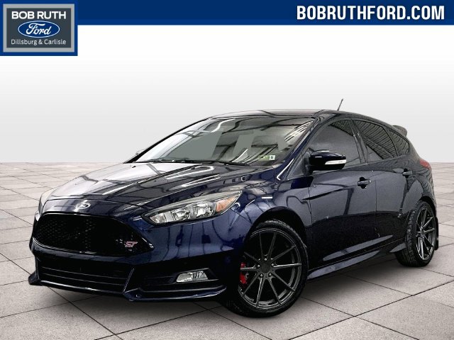 Used 2017 Ford Focus ST FWD image 1