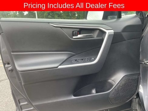 Used 2024 Toyota RAV4 XLE AWD/4WD image 18