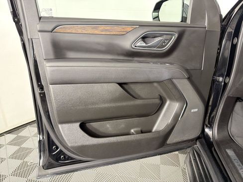 Used 2023 Chevrolet Tahoe Premier w/ Advanced Technology Package AWD/4WD image 12