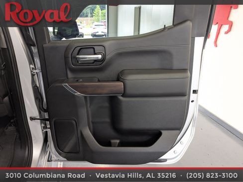 Used 2021 GMC Sierra 1500 SLT w/ SLT Premium Plus Package AWD/4WD image 9