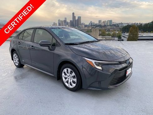 Certified 2023 Toyota Corolla LE AWD/4WD image 1