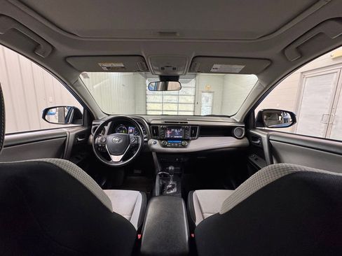 Used 2018 Toyota RAV4 XLE AWD/4WD image 20