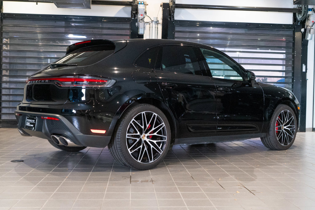 Certified 2023 Porsche Macan S AWD/4WD image 10
