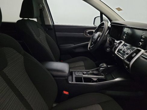Used 2023 Kia Sorento LX FWD image 21