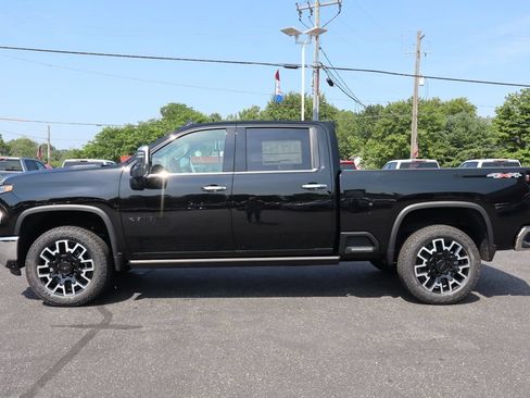 New 2026 Chevrolet Silverado 2500 LTZ w/ LTZ Convenience Package AWD/4WD image 36