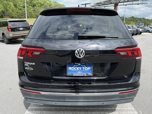 Used 2021 Volkswagen Tiguan SEL FWD image 6