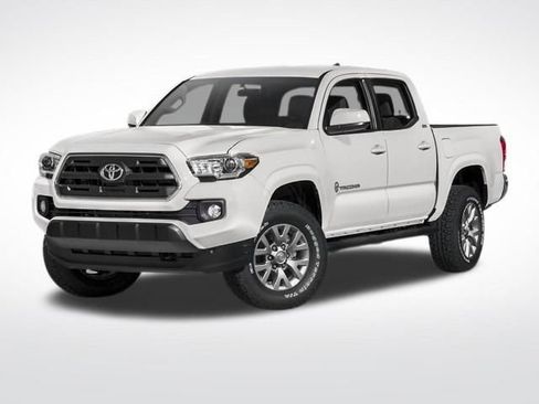 Used 2017 Toyota Tacoma TRD Sport w/ Tow Package (A/T) image 12