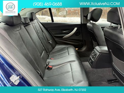 Used 2018 BMW 320i xDrive Sedan w/ Premium Package image 24