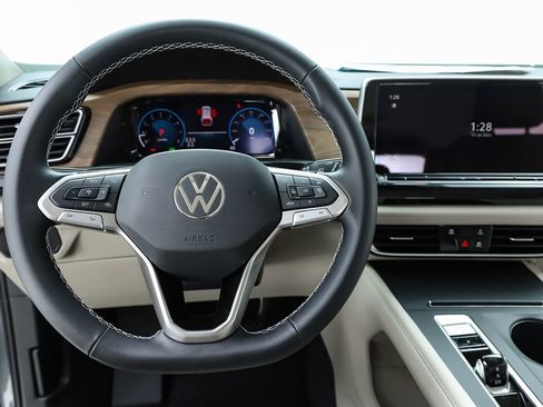 New 2026 Volkswagen Atlas SE image 20
