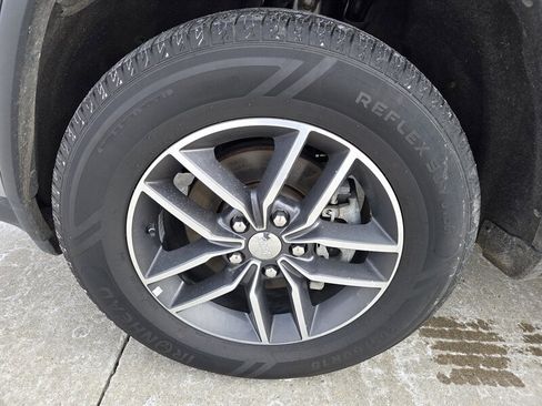 Used 2018 Jeep Grand Cherokee Limited image 9