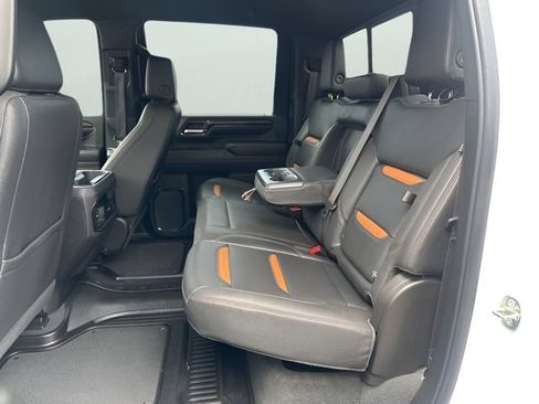 Used 2024 GMC Sierra 2500 AT4 w/ AT4 Preferred Package AWD/4WD image 10