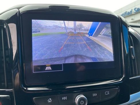 Used 2023 Chevrolet Traverse LT AWD/4WD image 29