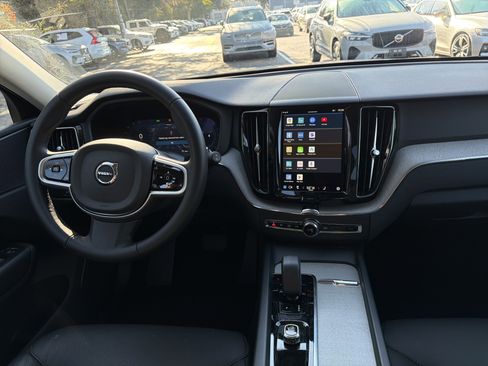 Certified 2025 Volvo XC60 B5 Plus image 30