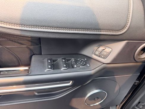 Used 2019 Ford Expedition Platinum AWD/4WD image 21