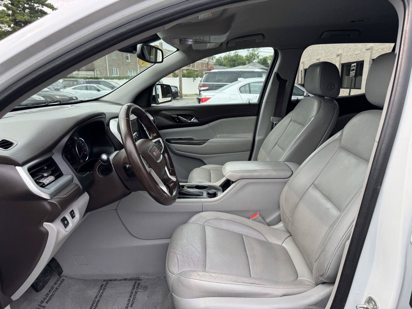 Used 2019 GMC Acadia SLT FWD image 18