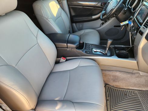 Used 2004 Toyota 4Runner Limited image 14