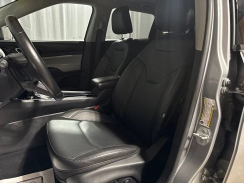 Used 2022 Jeep Compass Limited AWD/4WD image 5