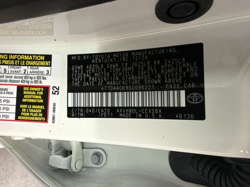 Used 2025 Toyota Camry SE w/ Convenience Package FWD image 22