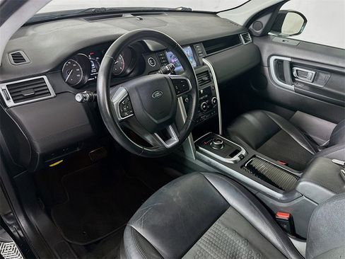 Used 2019 Land Rover Discovery Sport SE image 29