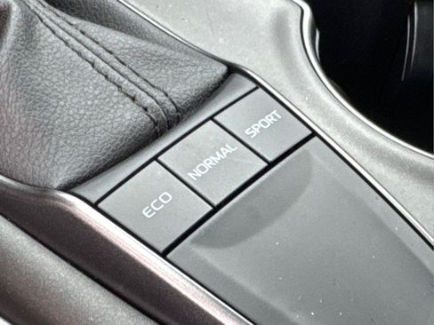 Used 2024 Toyota Camry SE FWD image 24