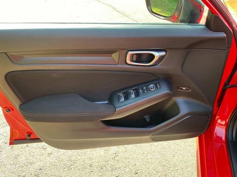 Used 2022 Honda Civic Sport image 11