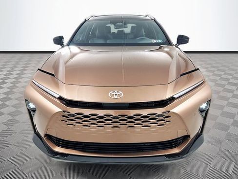 New 2025 Toyota Crown Signia image 2