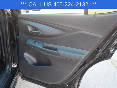 Used 2025 Buick Envista Sport Touring image 25