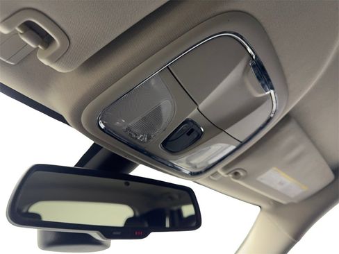 Used 2016 Jeep Cherokee Limited image 74