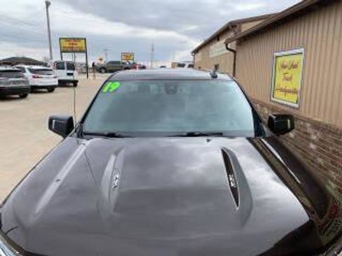 Used 2019 Chevrolet Silverado 1500 High Country w/ Technology Package image 7