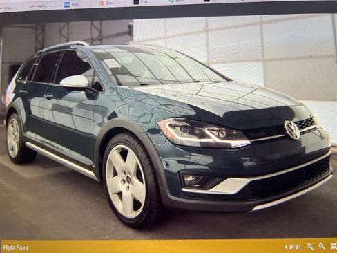 Used 2018 Volkswagen Golf Alltrack SEL AWD/4WD image 2