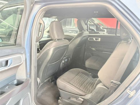 Used 2020 Ford Explorer XLT AWD/4WD image 13