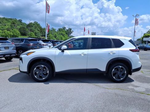 Certified 2024 Nissan Rogue SV AWD/4WD image 2