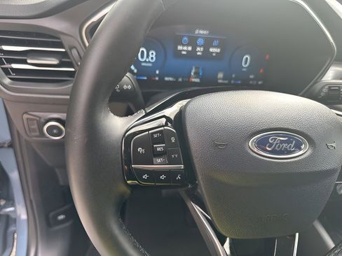 Used 2025 Ford Escape Platinum AWD/4WD image 15