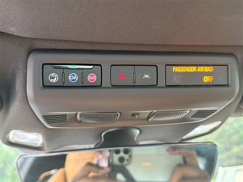 Used 2024 Chevrolet Corvette Stingray image 19