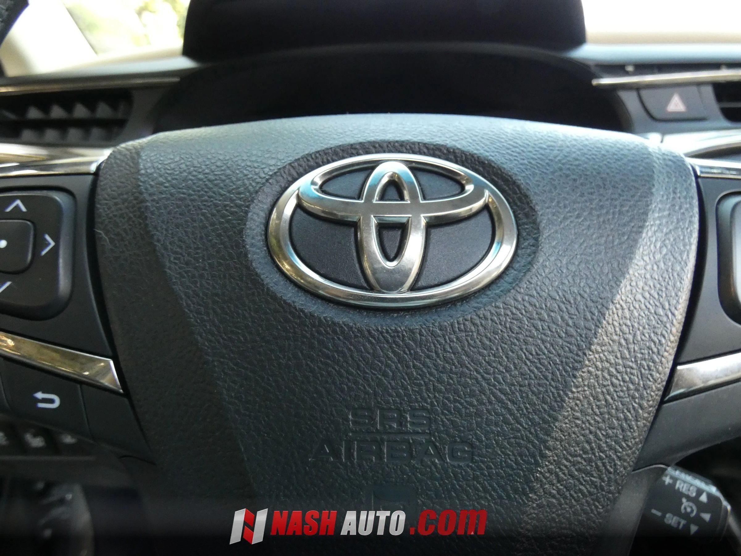 Used 2013 Toyota Avalon Limited FWD image 63