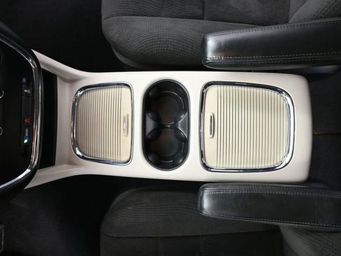 Used 2013 Dodge Grand Caravan SXT FWD image 30