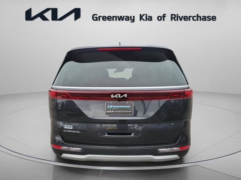Certified 2024 Kia Carnival LX image 5