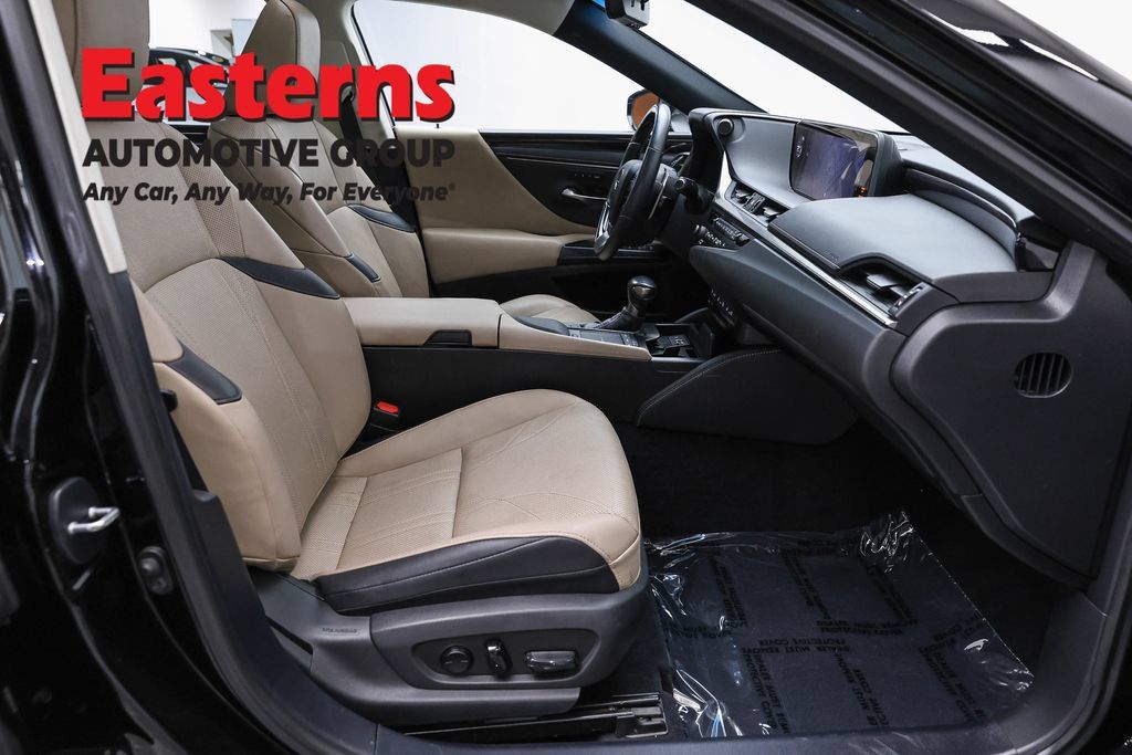 Used 2020 Lexus ES 350 w/ Accessory Package FWD image 29