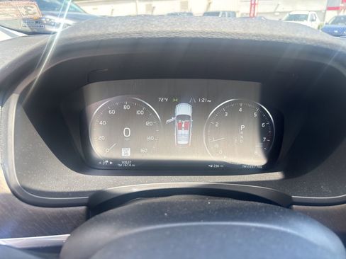 Used 2018 Volvo V90 T5 Cross Country w/ Convenience Package image 13