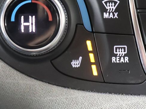 Used 2022 Chevrolet Malibu LT image 41