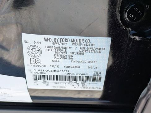 Used 2024 Lincoln Aviator Reserve AWD/4WD image 26