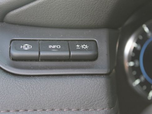 Used 2016 Cadillac Escalade ESV Premium image 30