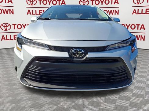 Used 2024 Toyota Corolla LE FWD image 2